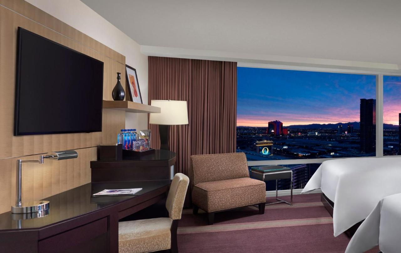 Aria Y Casino Resort 5*